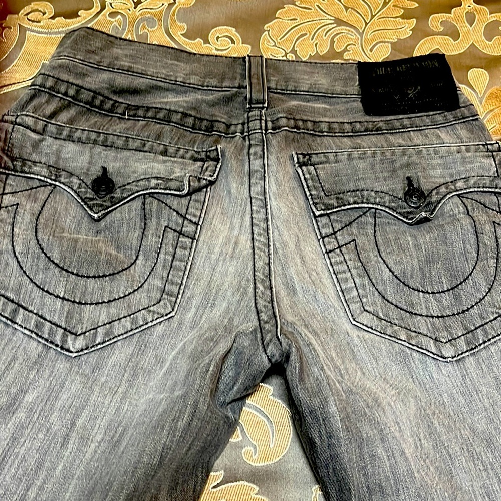 Men’s true religion 33x33 worn once